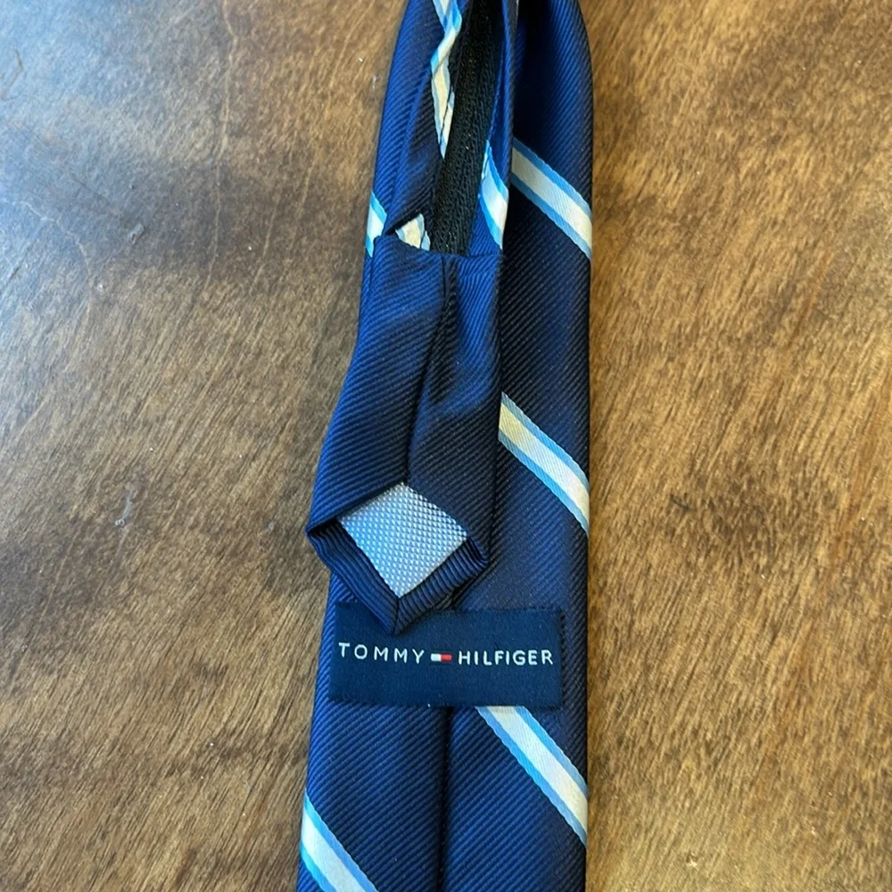 Tommy Hilfiger young boys adjustable Zipper Tie